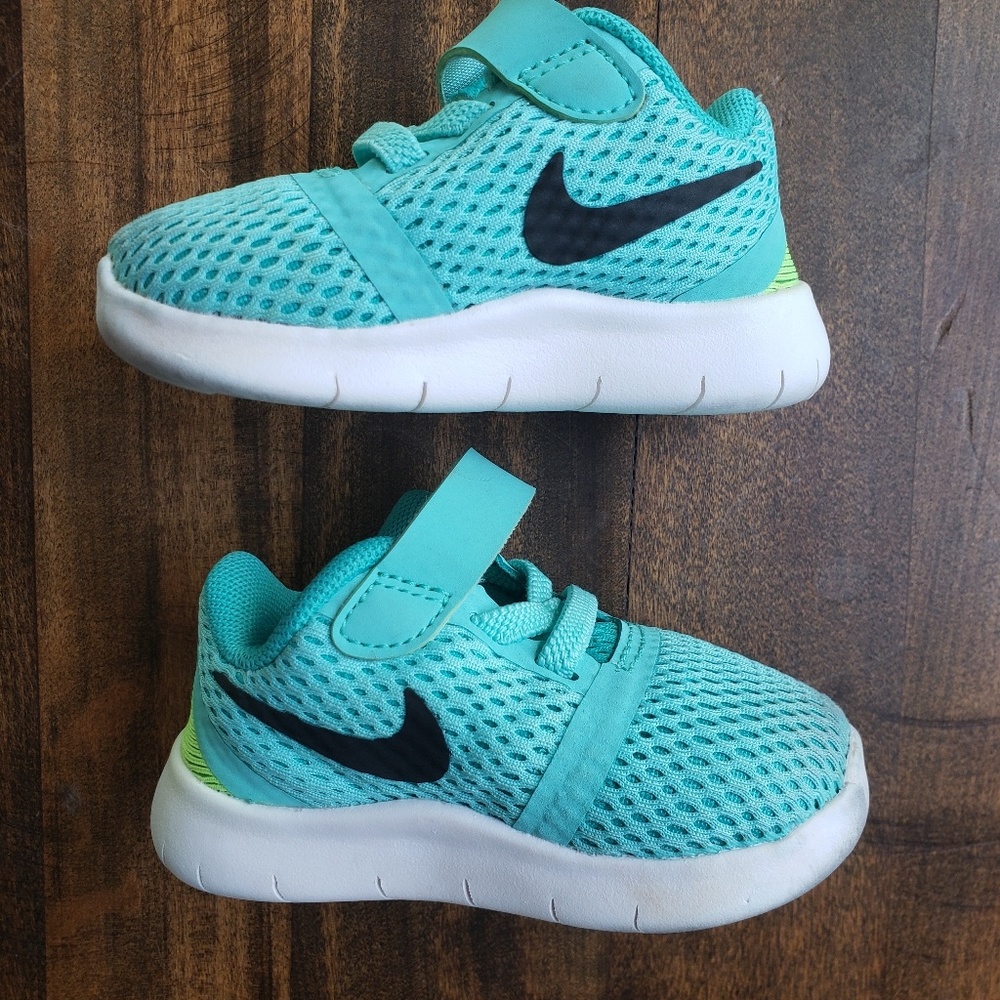Turquoise Toddler Nike Free RN Sneakers
